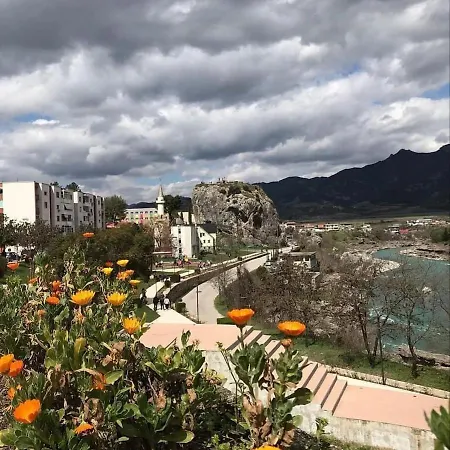 Pensión Garden Përmet