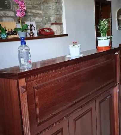 Maison d'hôtes Garden Përmet