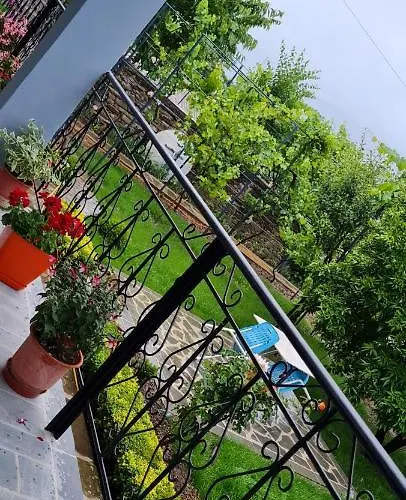 Garden Πανσιόν Πρεμετή