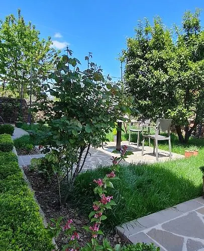 게스트하우스 Garden Përmet