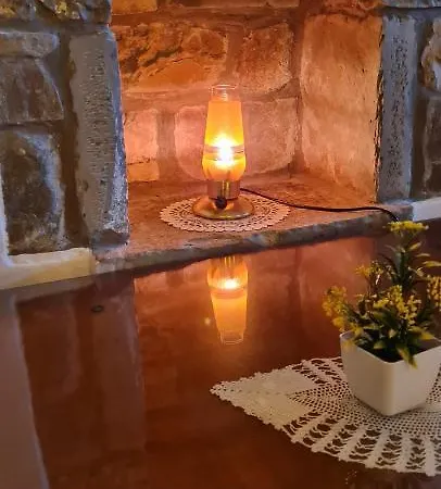 Garden بيت ضيافة Përmet